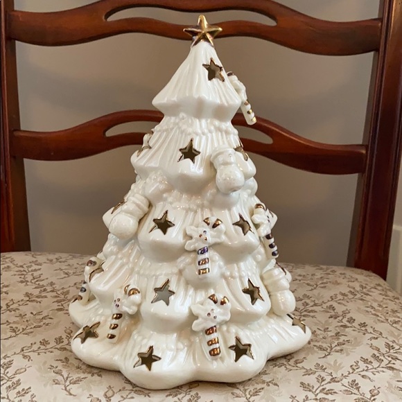 Other - Ceramic Christmas tree, lit by using tea light.
